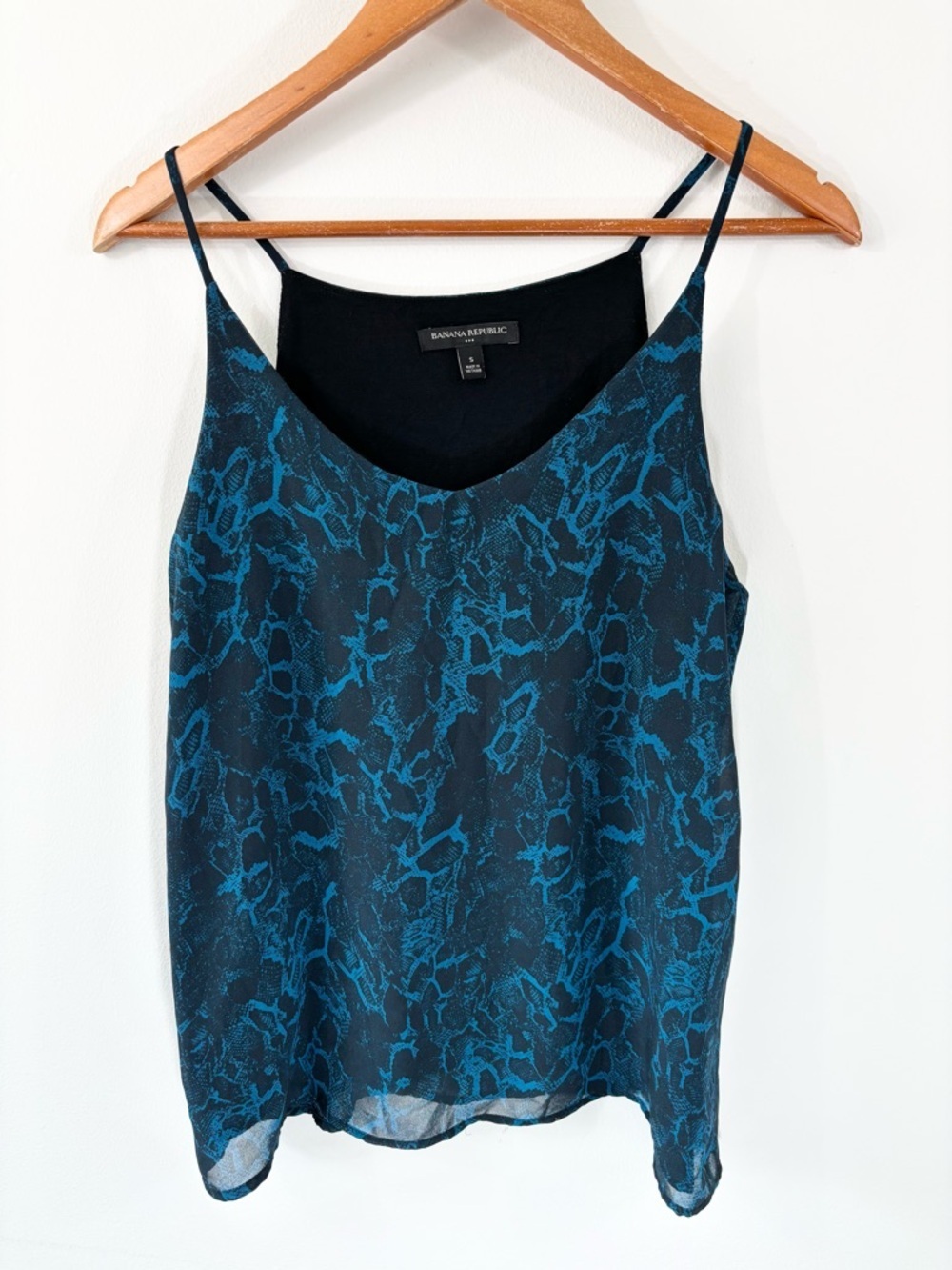 Banana Republic camisole double layer tank in turquoise and black
